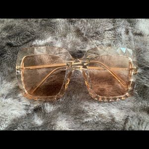 Sunglasses 🤎